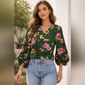 🌿 Remixmes Green Floral Statement Sleeve Blouse – Size Small – NWT 🌿